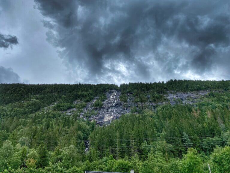 Bilde av norsk natur og fjell